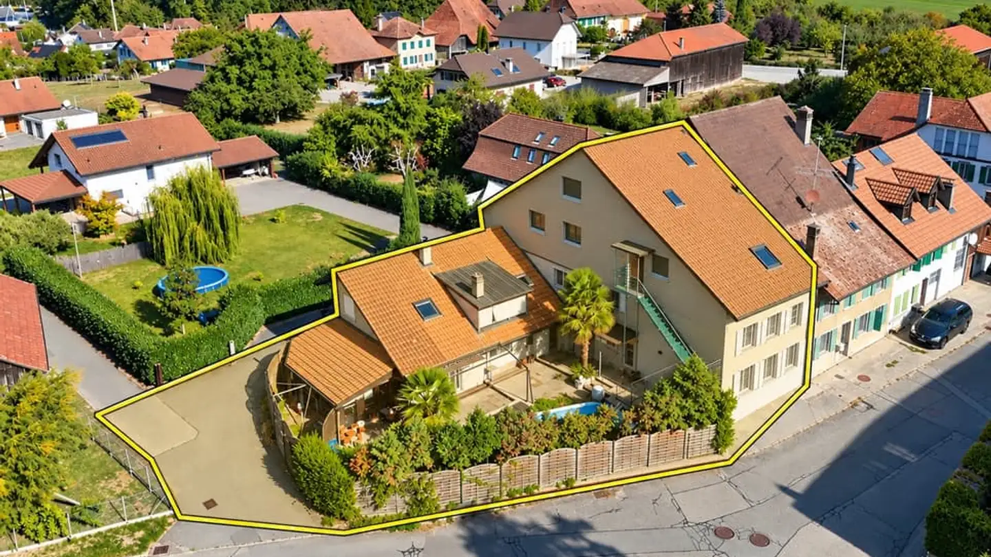Edificio residenziale in vendita - 1545 Chevroux - Foto 3