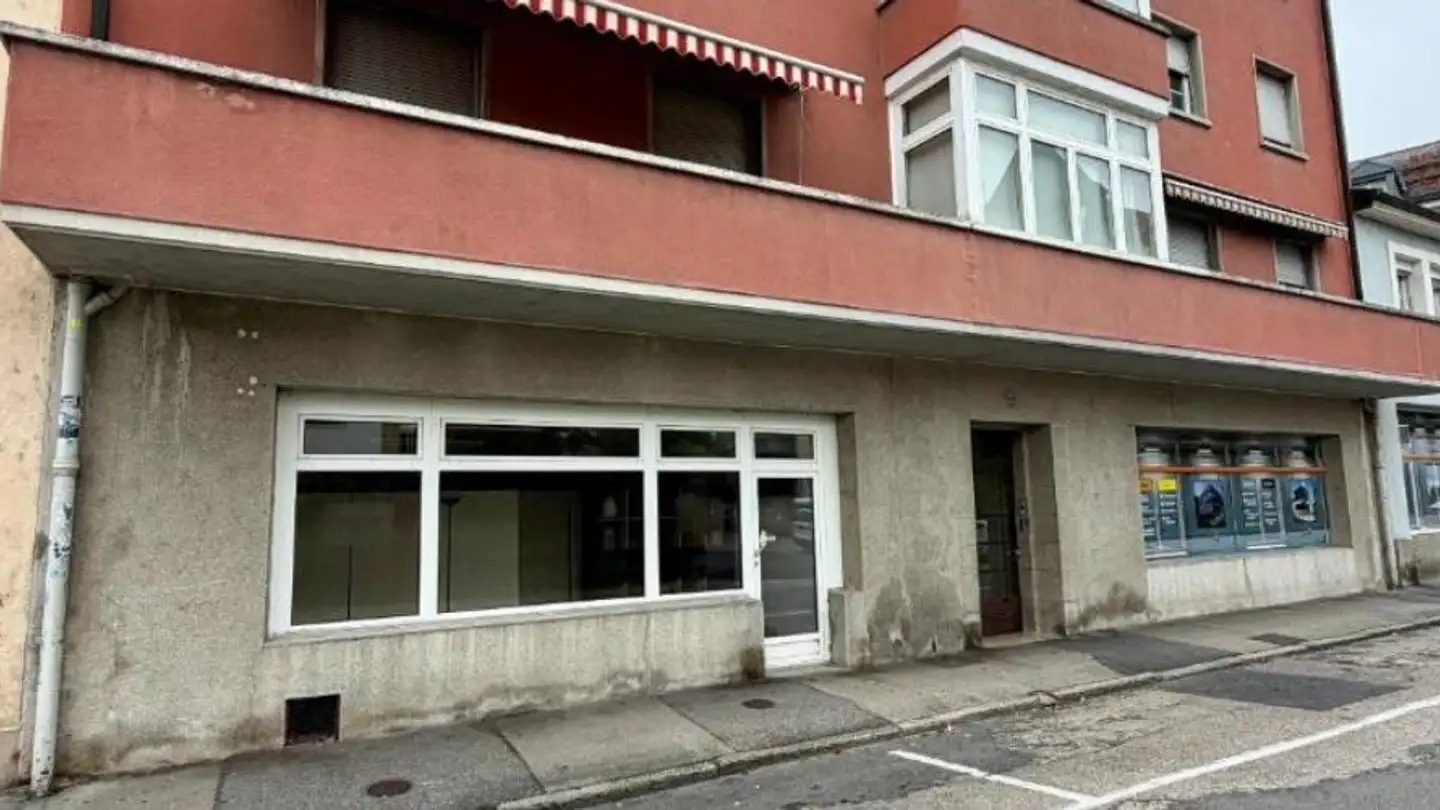 Commercial for rent - Rue de la Maison Rouge 29, 1400 Yverdon-les-Bains