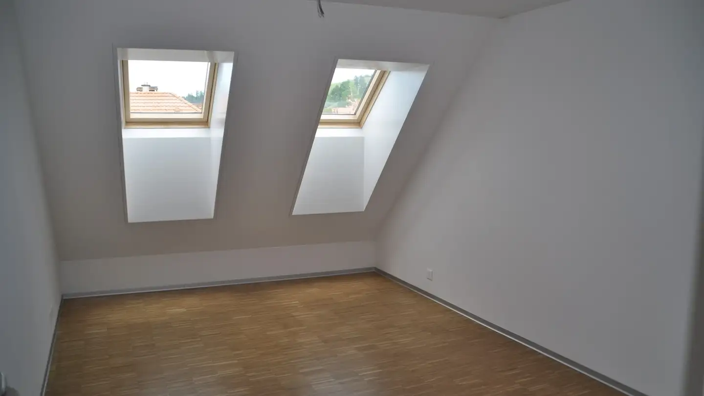 Attic flat for rent - Marktstrasse 8, 3550 Langnau im Emmental - Photo 3