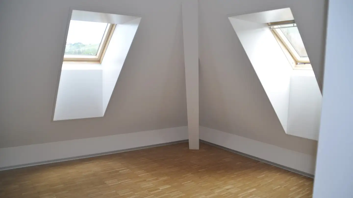 Attic flat for rent - Marktstrasse 8, 3550 Langnau im Emmental - Photo 4