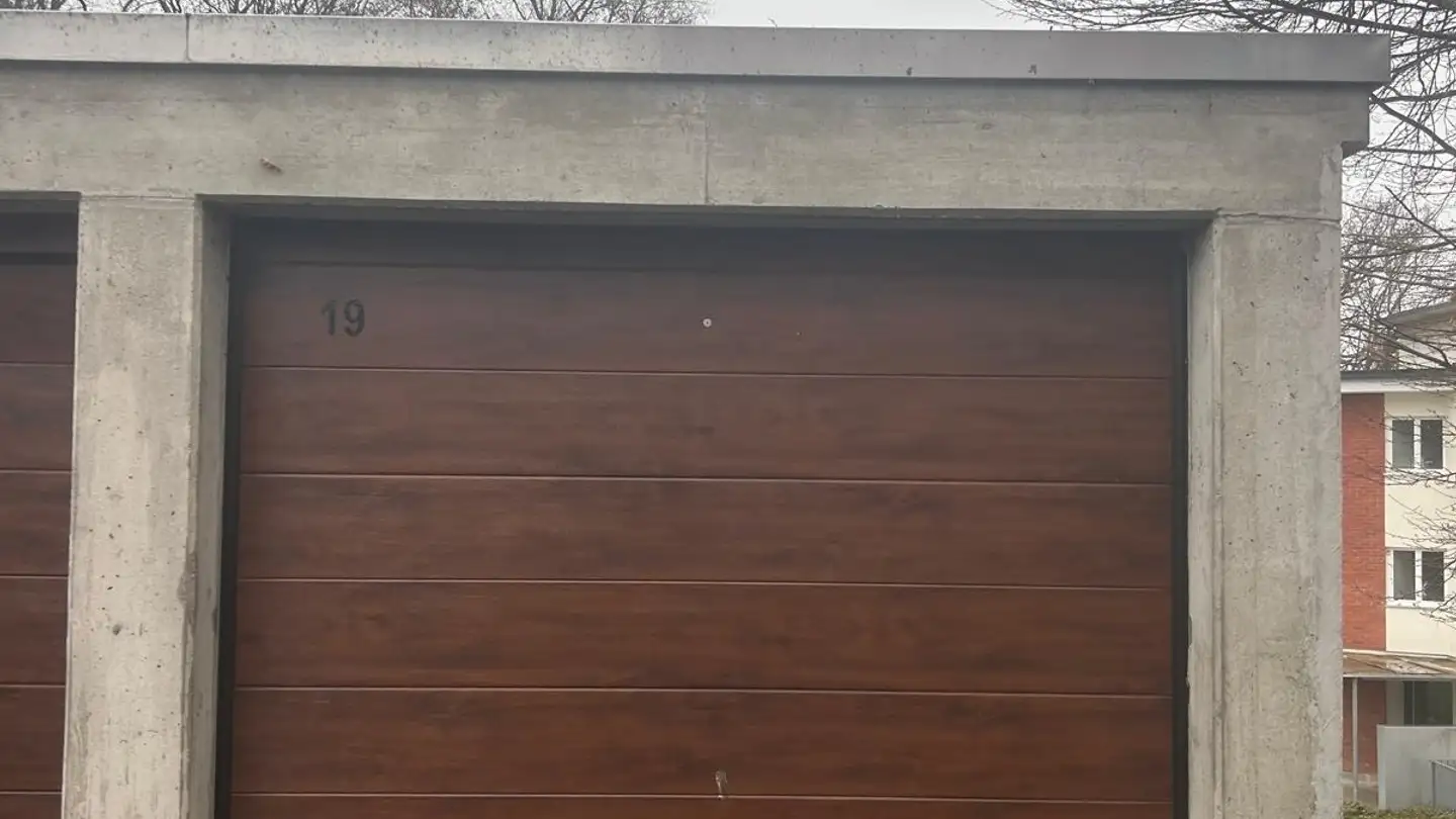 Garage à louer - Durstgrabenstrasse 18, 8212 Neuhausen am Rheinfall