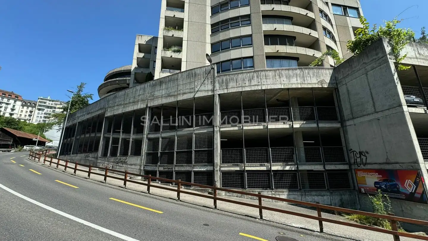 Überdachter Motorradparkplatz mieten - Route-Neuve / Neustrasse, 1700 Fribourg - Foto 3