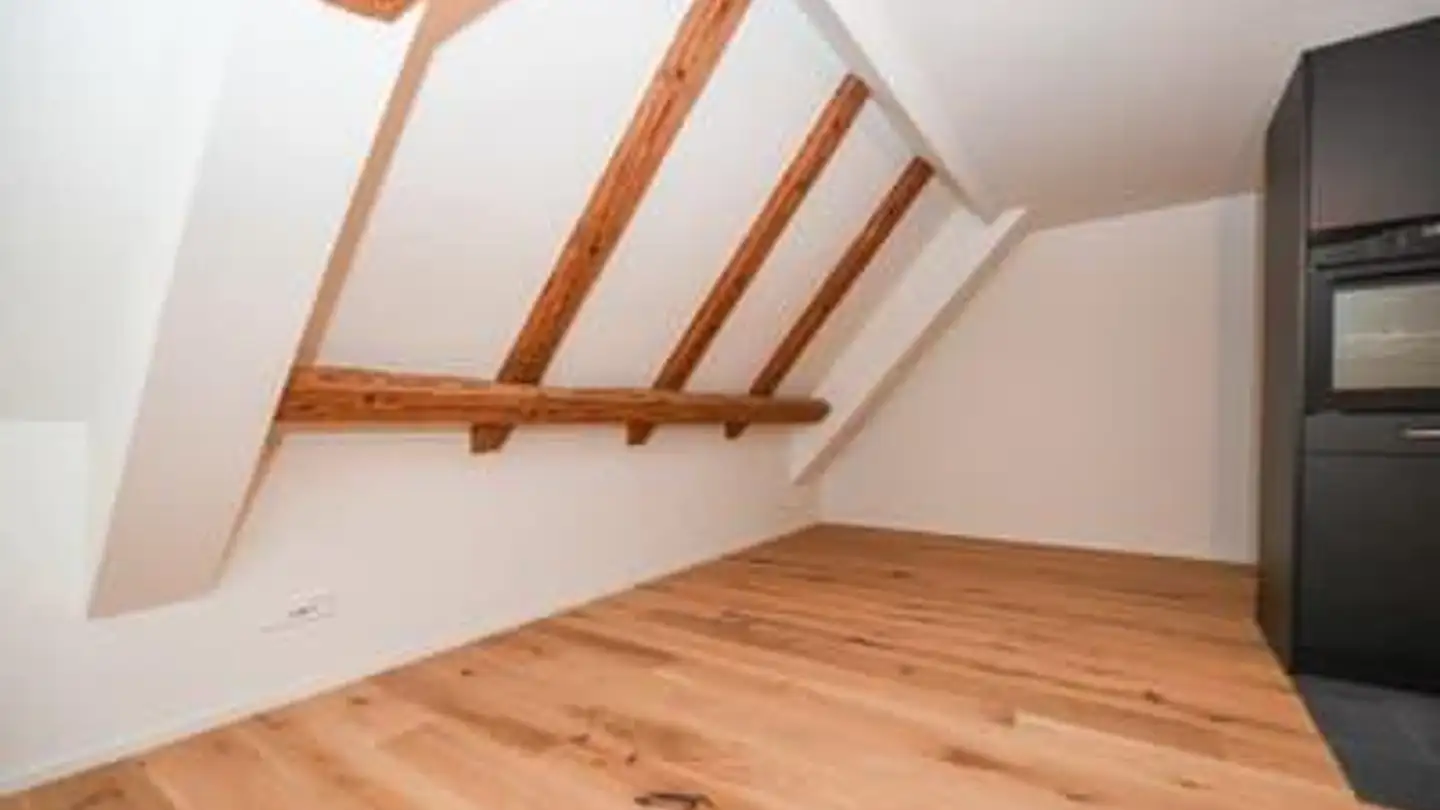 Attique à louer - Oberdorfstrasse 11, 8117 Fällanden - Photo 2