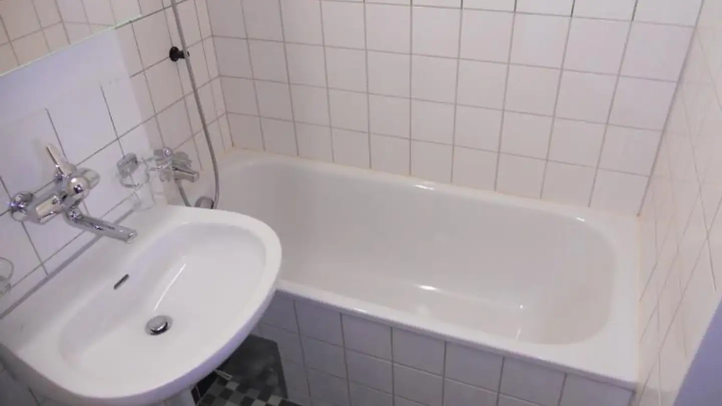 Apartment for rent - Witikonstrasse 12, 8118 Pfaffhausen - Photo 4