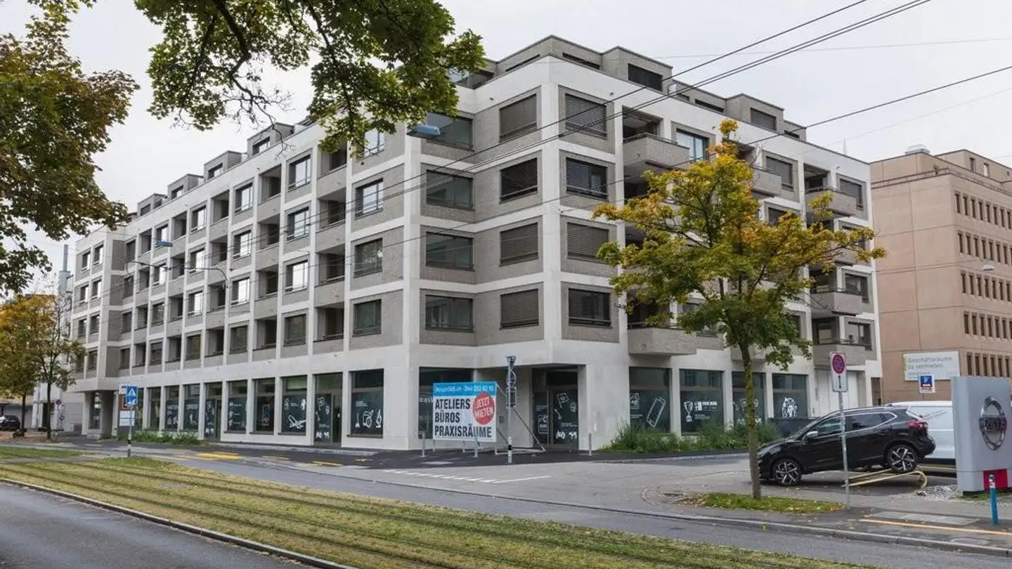 Place de parking souterraine à louer - Badenerstrasse 565, 8048 Zürich