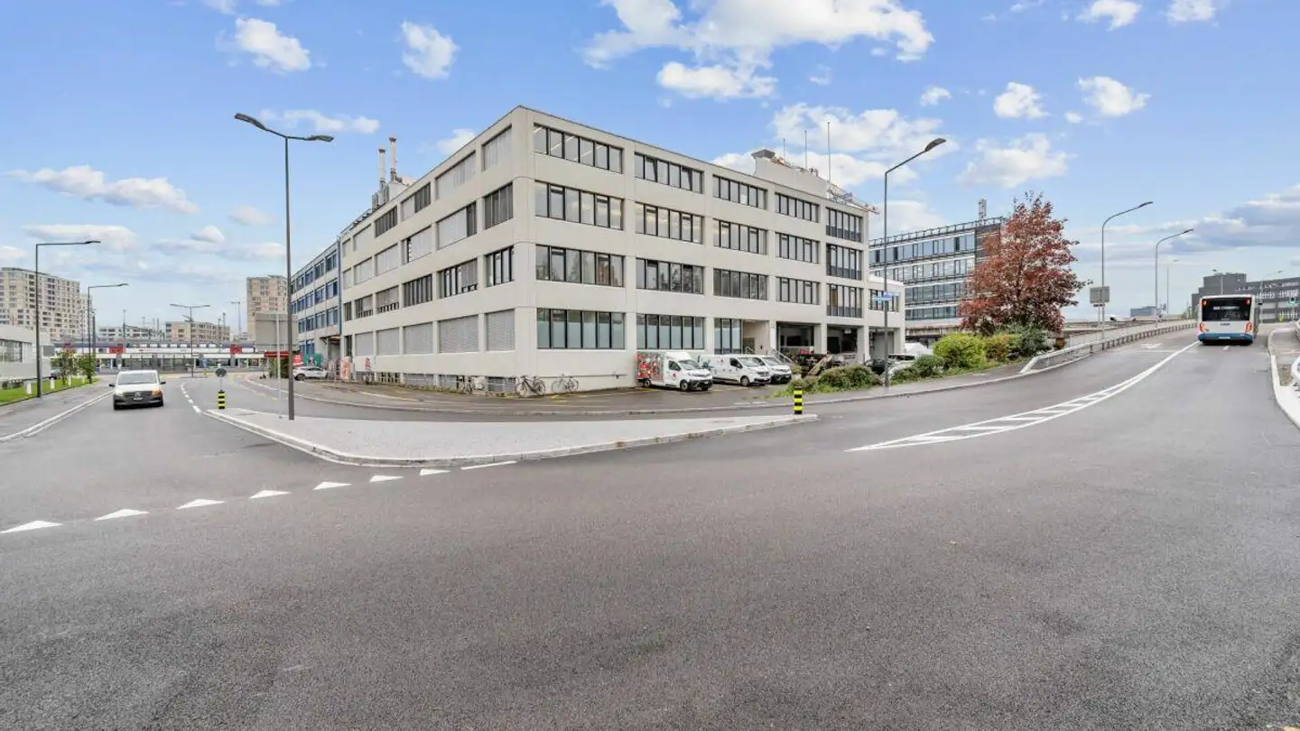 Office space for rent - Würzgrabenstrasse 6, 8048 Zürich