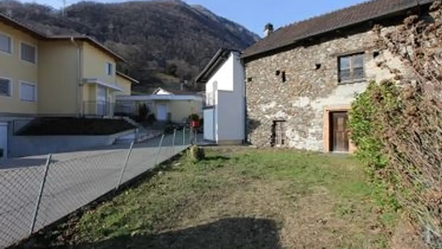 Casa a gradini in vendita - 6572 Quartino - Photo 2