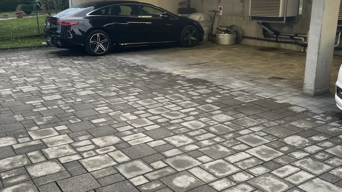 Outdoor parking space for rent - Kaiserstuhlstrasse 12, 8154 Oberglatt ZH