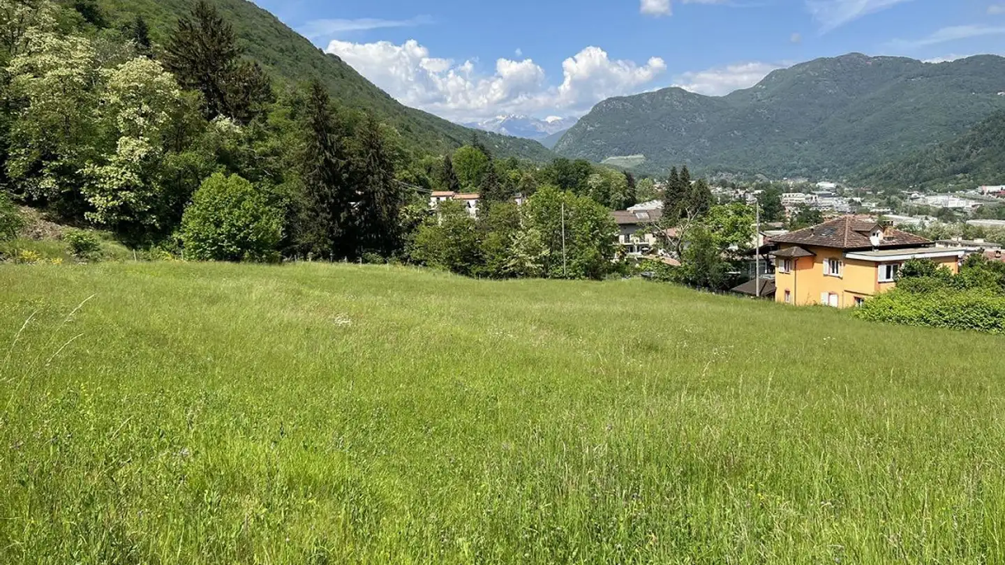 Terrain constructible à vendre - 6929 Gravesano