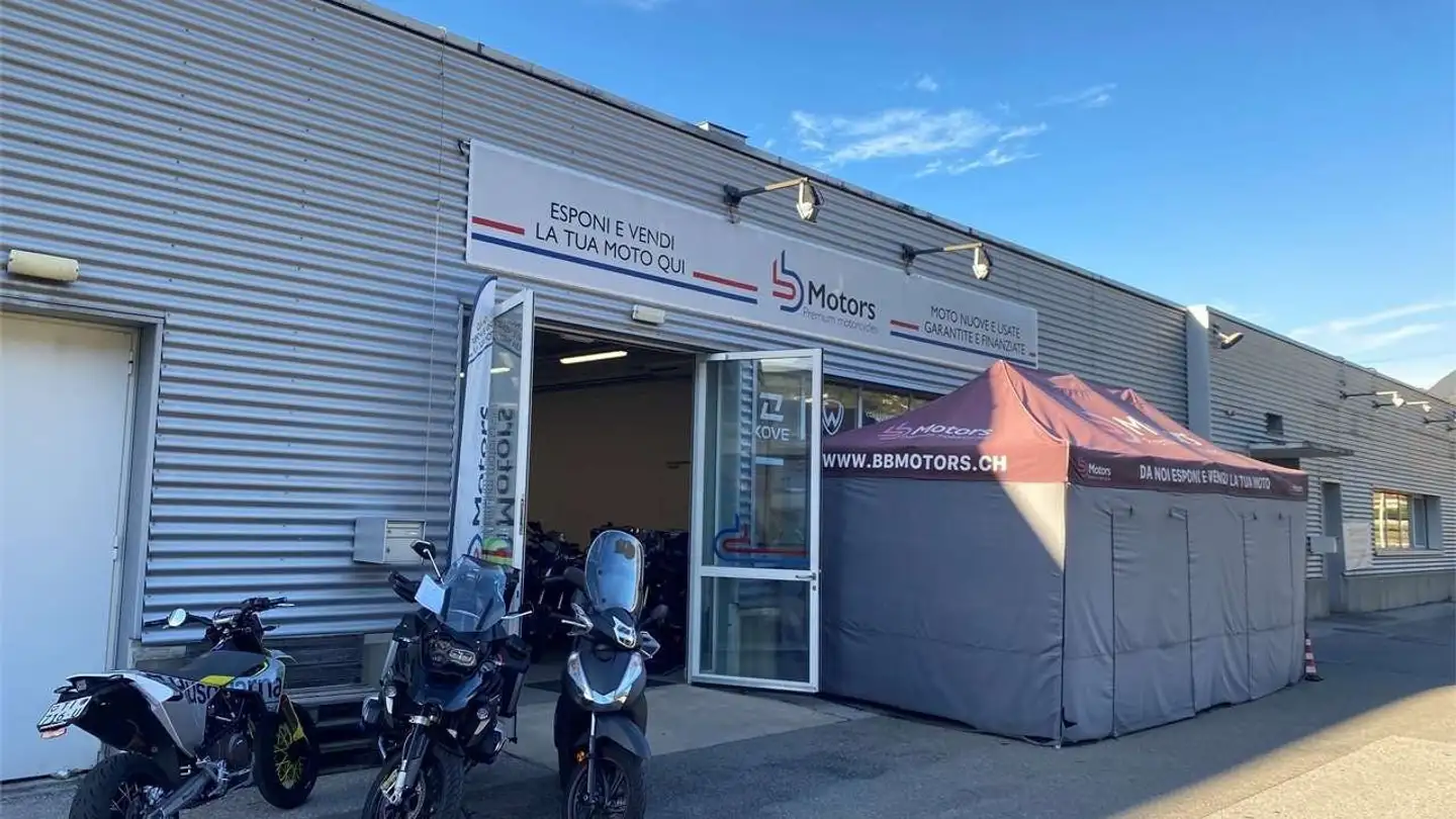 Negozio in affitto - In Tirada 31, 6528 Camorino