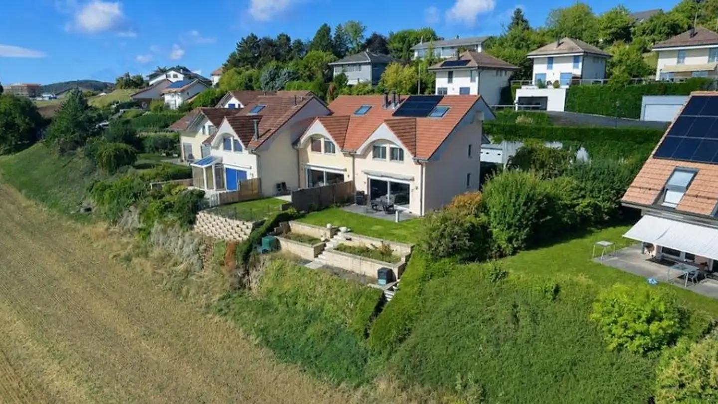 Single house for sale - 1143 Apples