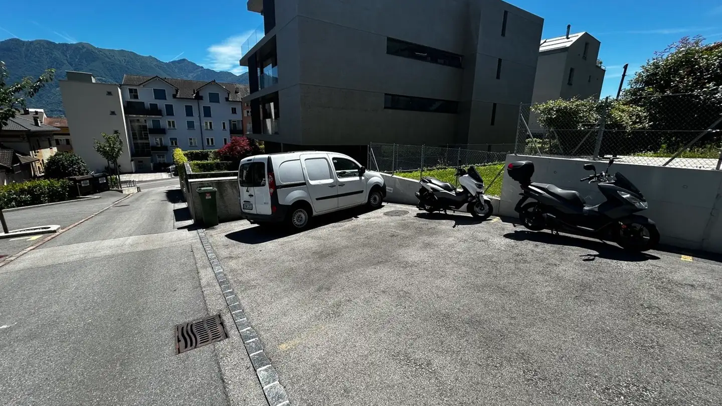 Parcheggio esterno in affitto - Vicolo del Torcet 3, 6648 Minusio - Foto 2