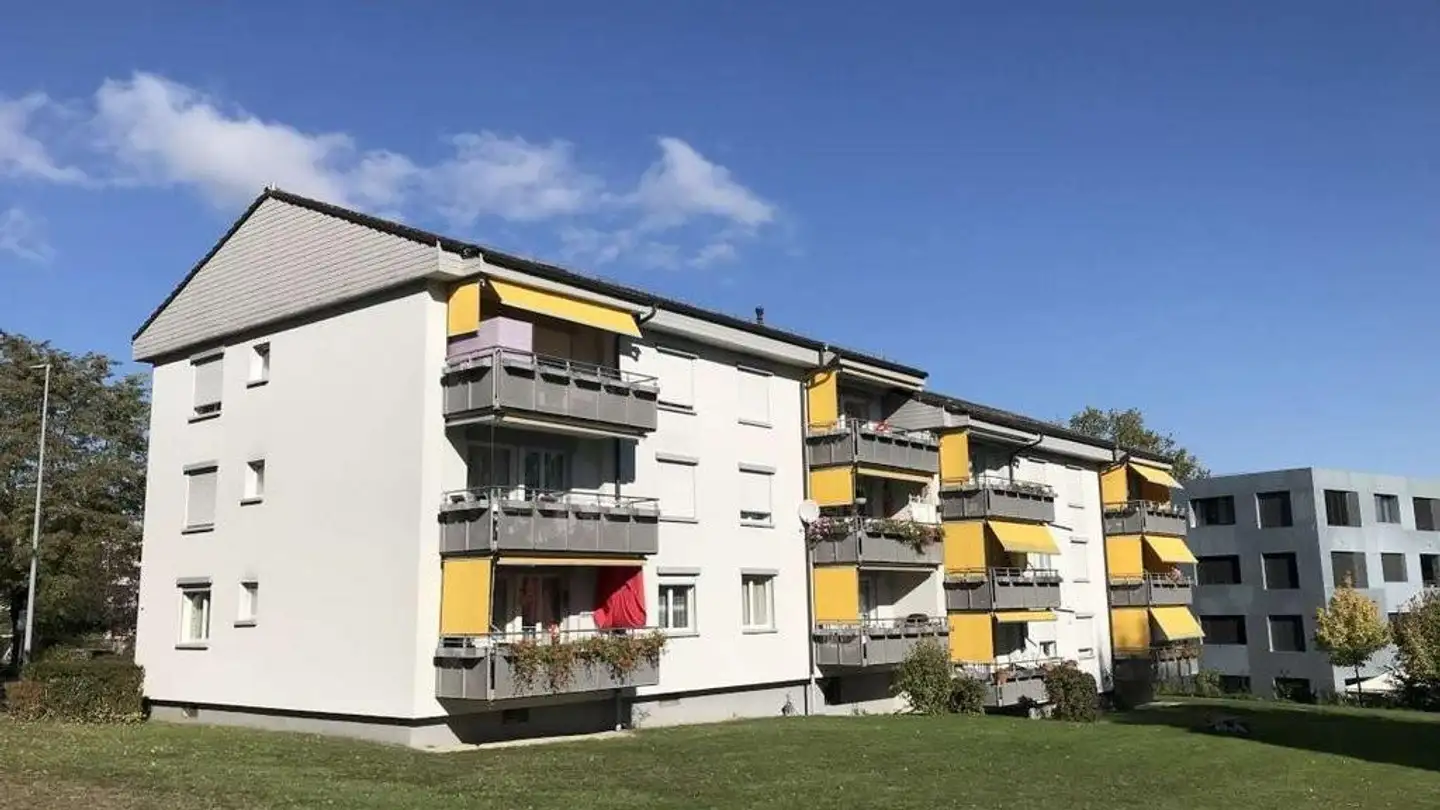 Überdachter Motorradparkplatz mieten - Chilestieg 7, 8153 Rümlang