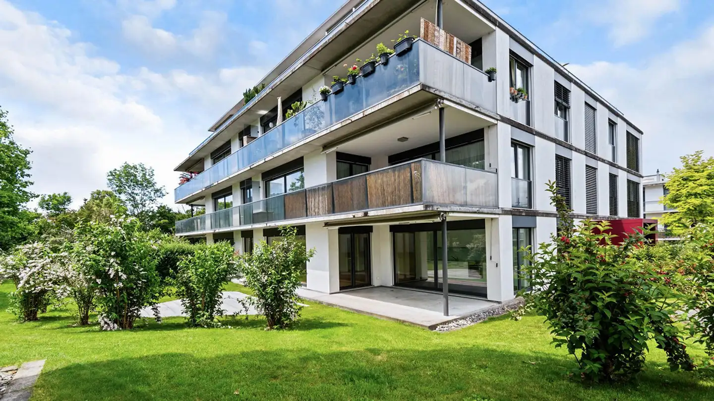 Single garage for rent - Gweerhofstrasse, 8853 Lachen SZ