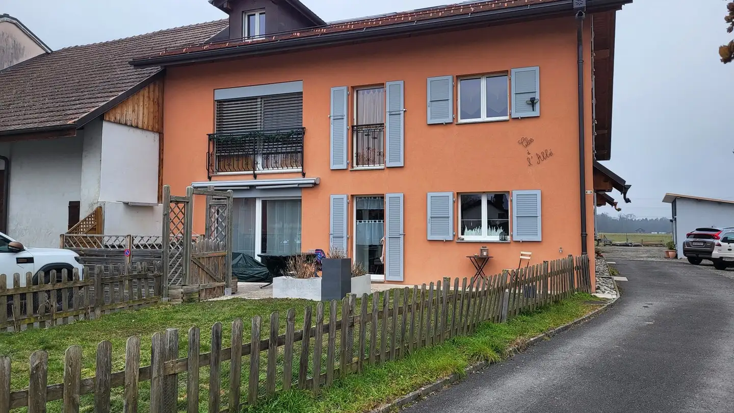 Duplex for rent - Route du Clos de l'Abbe 3, 1846 Chessel