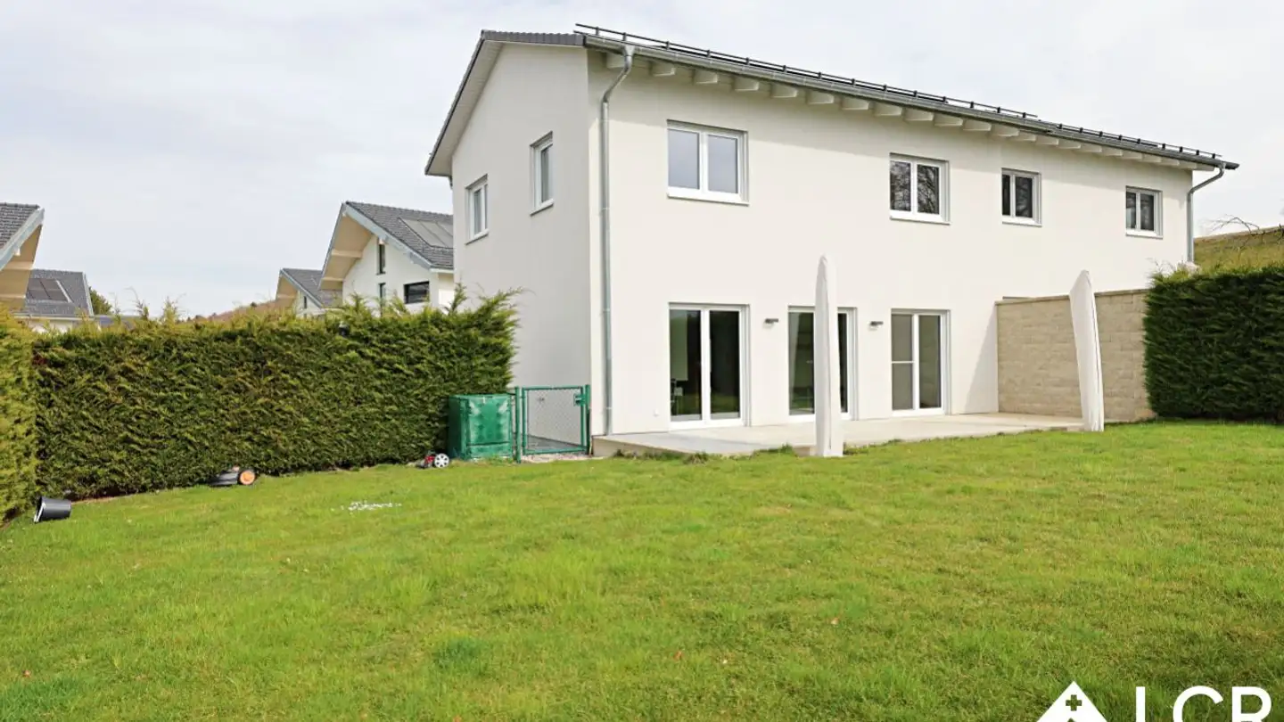 Casa a gradini in affitto - 1073 Savigny