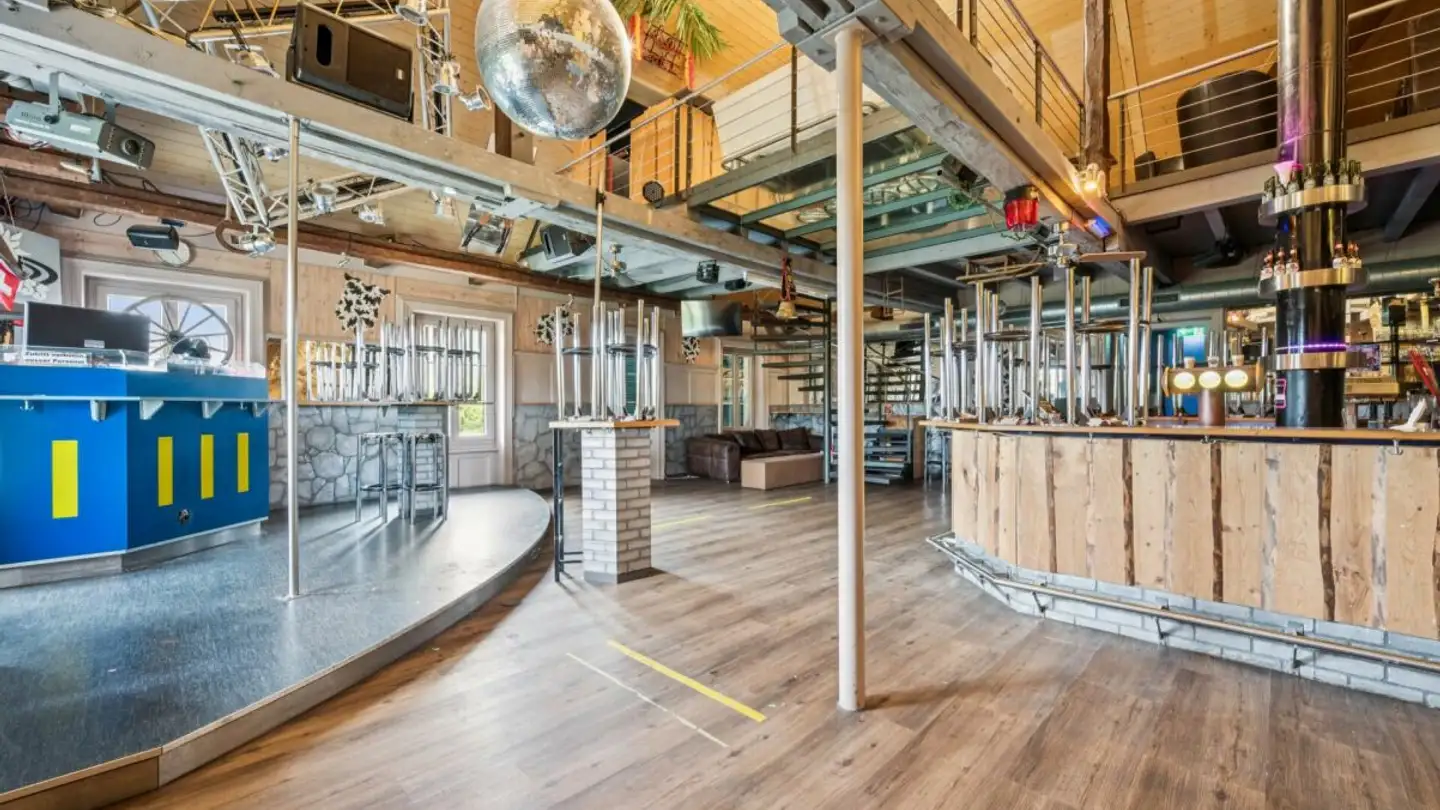 Hotel in vendita - Mariahilf 1, 3186 Düdingen - Photo 2