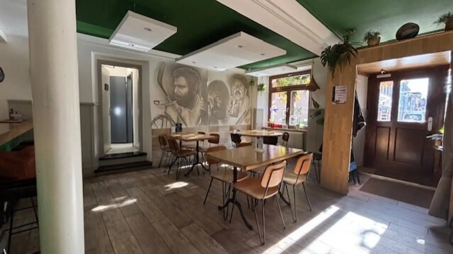 Shop for rent - Rue De Chêtre, 2800 Delémont