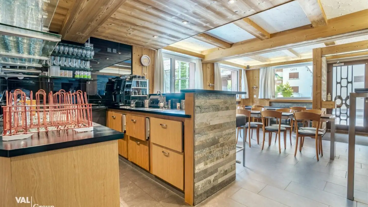 Hotel for sale - Saastalstrasse 367, 3910 Saas-Grund - Photo 3