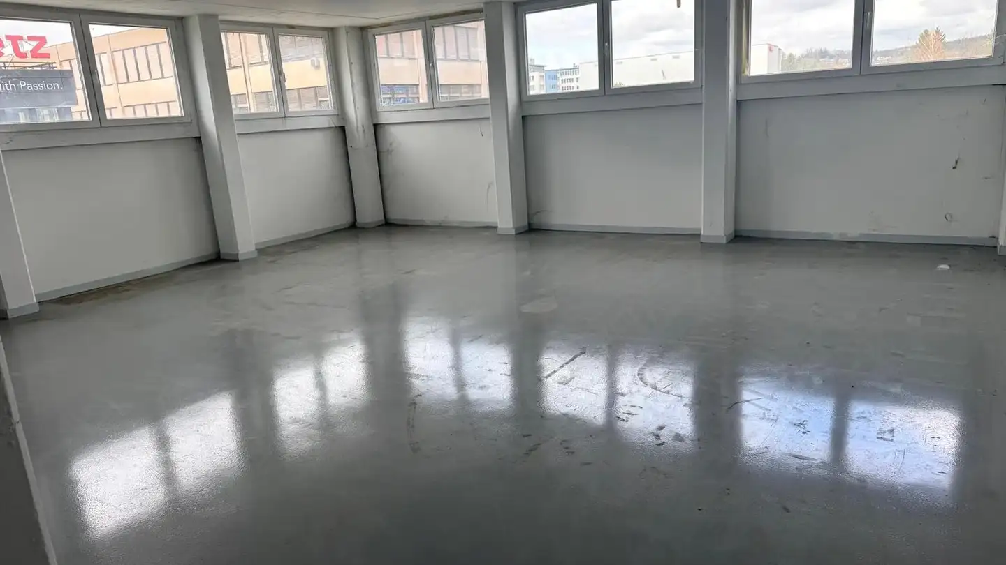 Industrieimmobilie mieten - Hölzliwisenstrasse 3, 8604 Volketswil - Foto 3