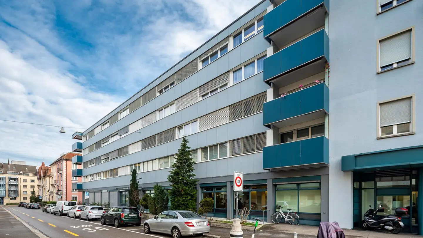 Appartement à louer - Segnesstrasse 9, 8048 Zürich