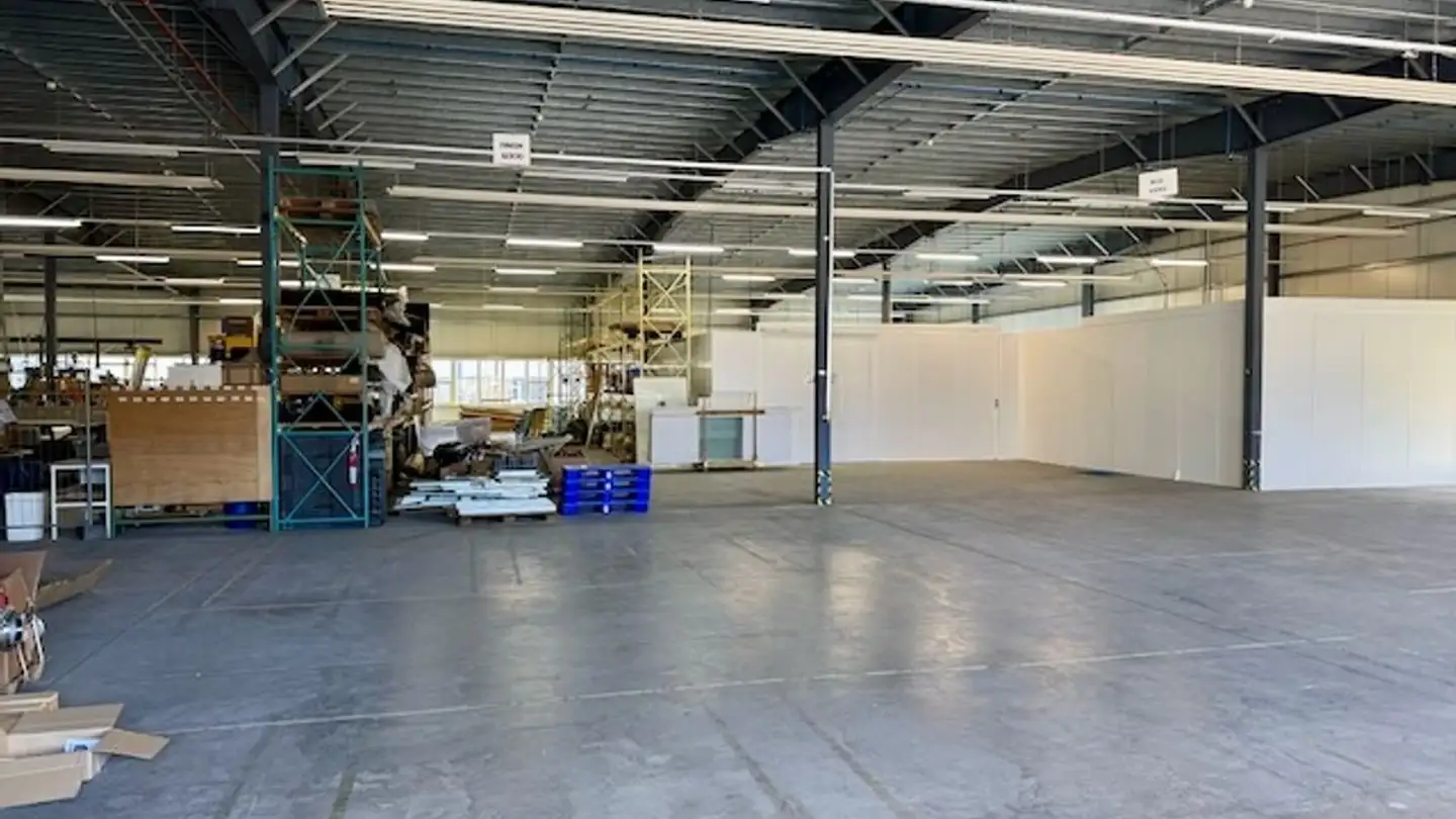 Factory for rent - 2114 Fleurier - Photo 2