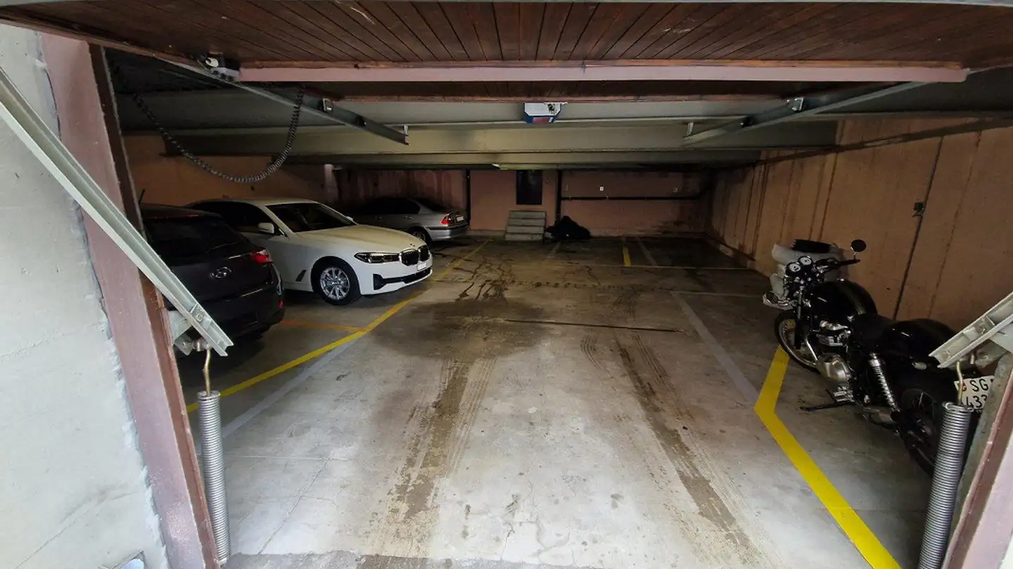 Indoor motorbike parking space for rent - Konkordiastrasse 6, 9000 St. Gallen