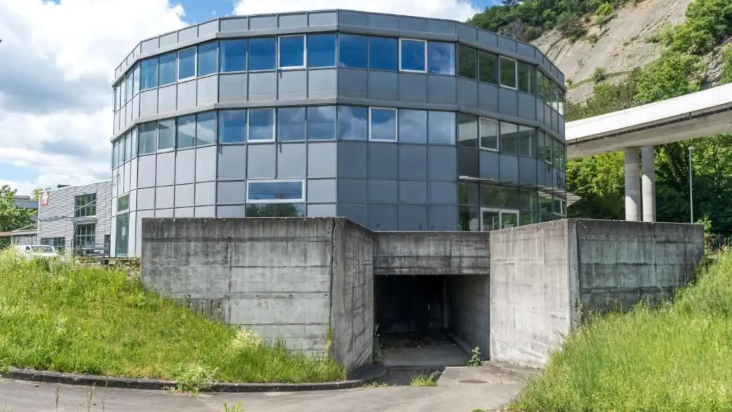 Gewerbe mieten - Route De Soleure / Solothurnstrasse 126, 2504 Biel/Bienne - Foto 2