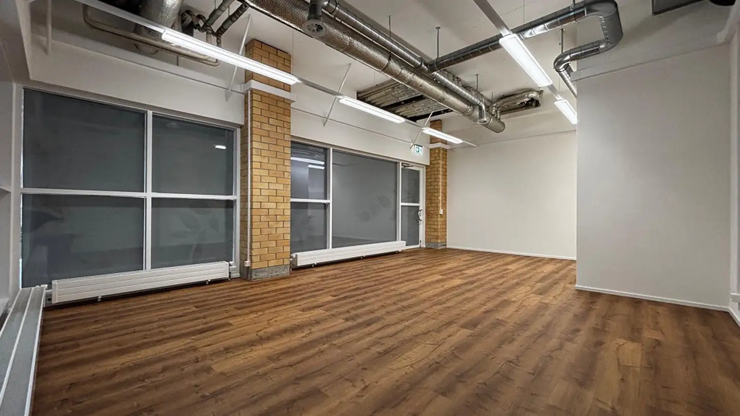 Commerciale in affitto - Zugerstrasse 15, 6330 Cham - Foto 2