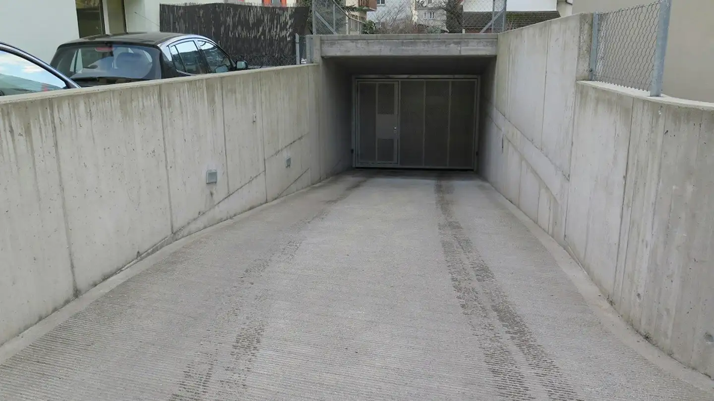 Tiefgaragenstellplatz mieten - Wiesentalstrasse 54, 7000 Chur - Foto 2