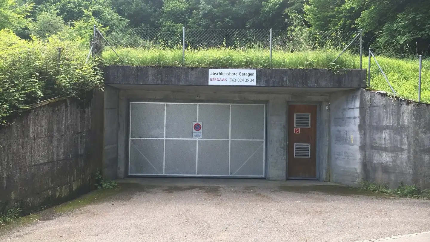 Garage individuel à louer - Erzgrubenweg, 5000 Aarau