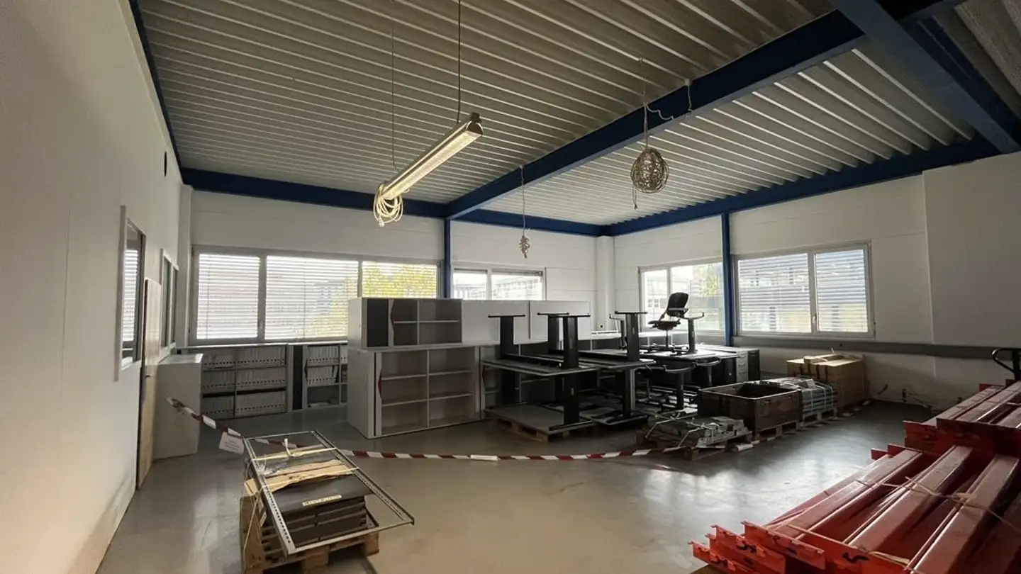 Commercial for rent - Rue De Longeau / Lengnaustrasse 10, 2504 Biel/Bienne - Photo 2