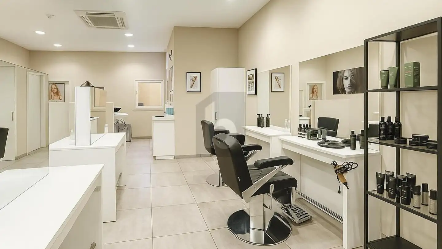 Grande magazzino in affitto - 3280 Murten