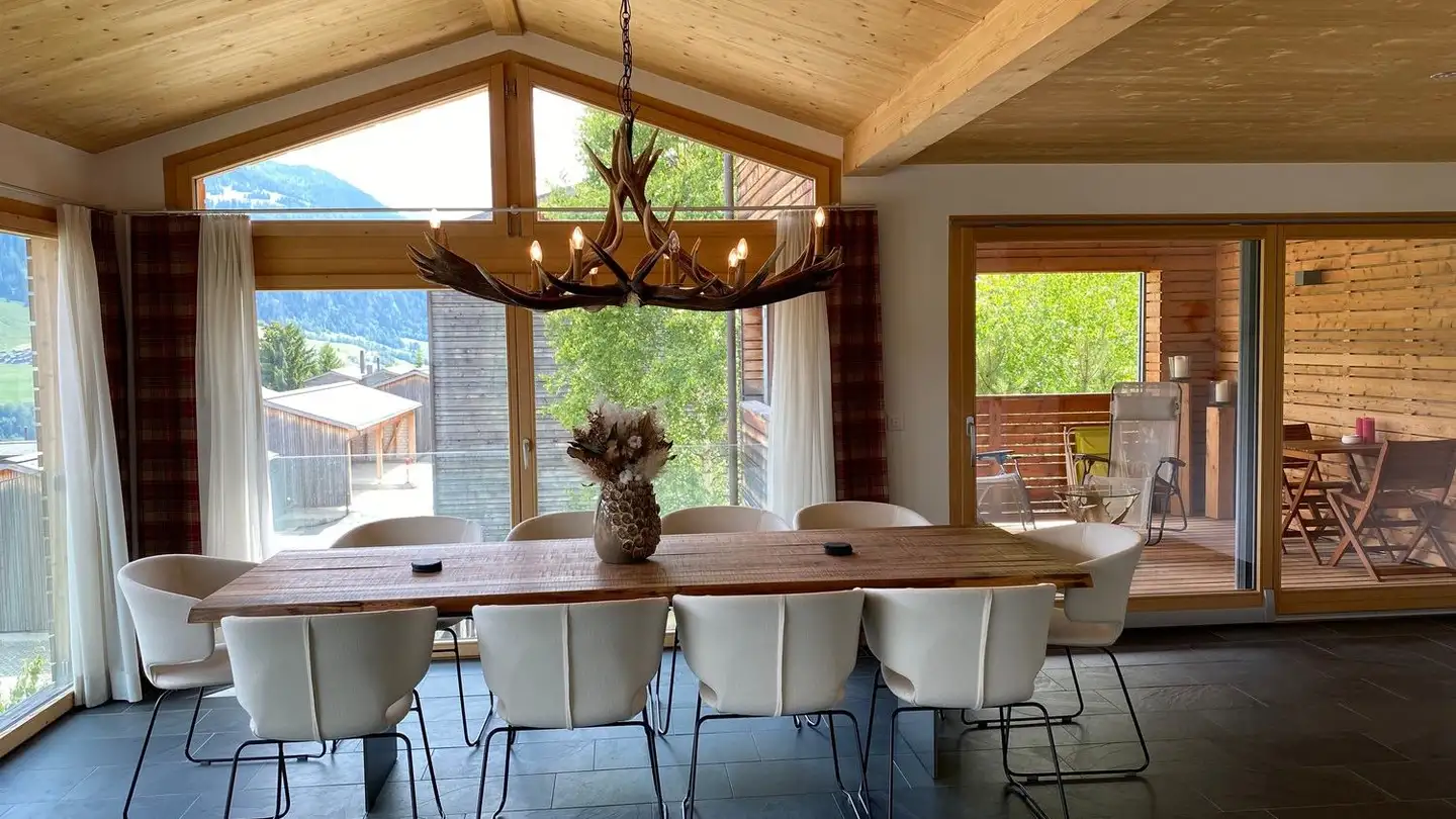 Chalet kaufen - Via Cuschnaus 173f, 7142 Cumbel