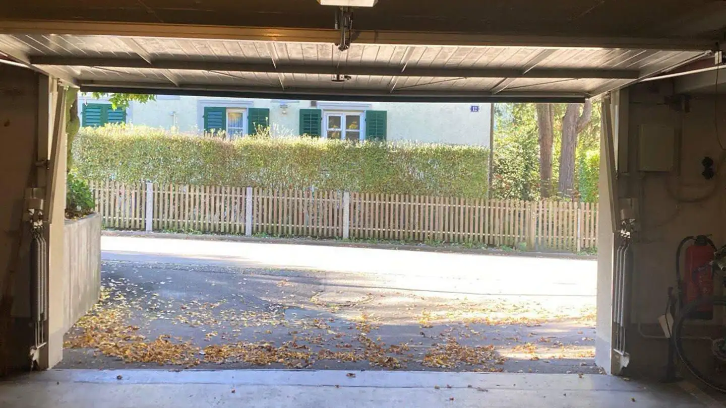 Place de parking souterraine à louer - Rebhaldenstrasse 11, 8002 Zürich