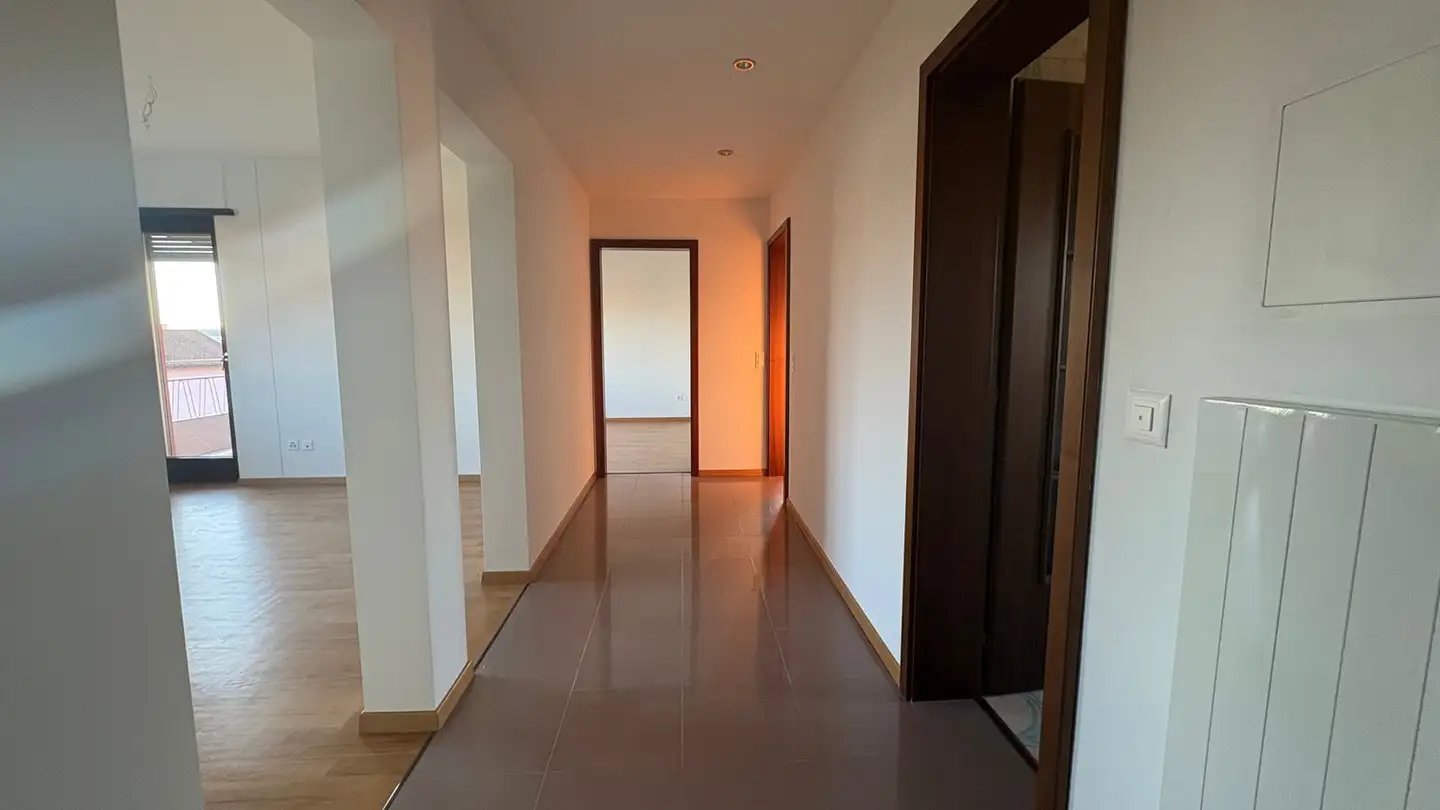 Dachgeschosswohnung mieten - 6877 Coldrerio - Foto 2