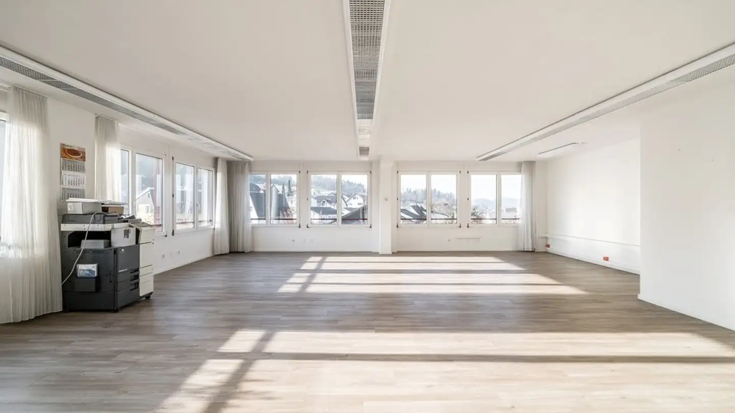 Office space for rent - Industriestrasse 17, 4415 Lausen