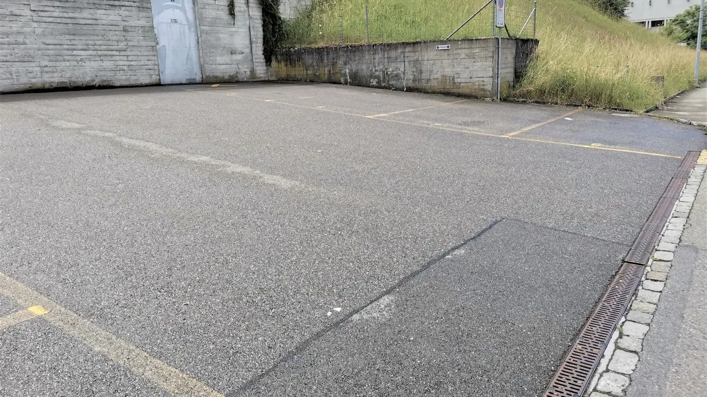 Parcheggio esterno in affitto - Dübendorfstrasse 158, 8051 Zürich