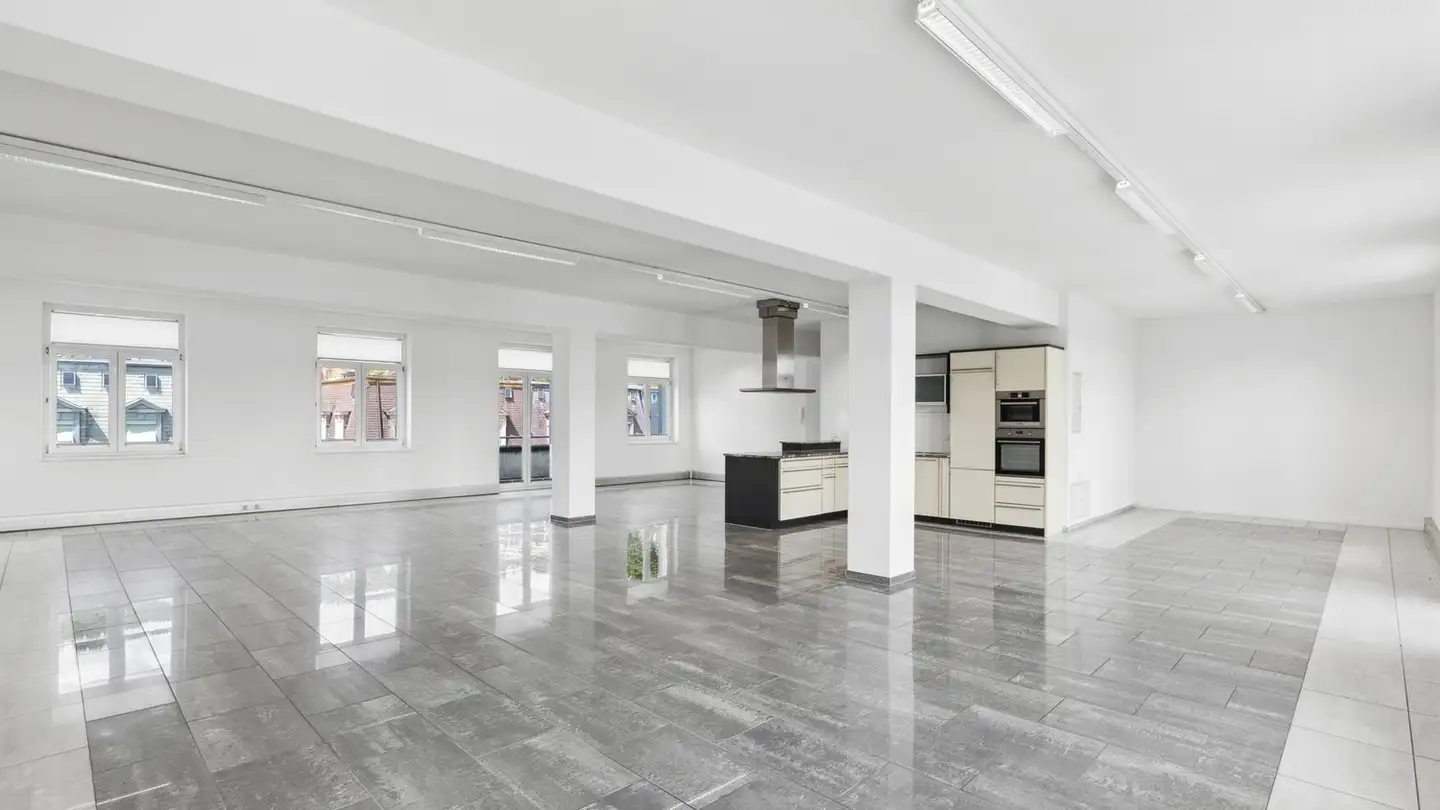 Loft for rent - Rue De Boujean / Bözingenstrasse 34, 2502 Biel/Bienne