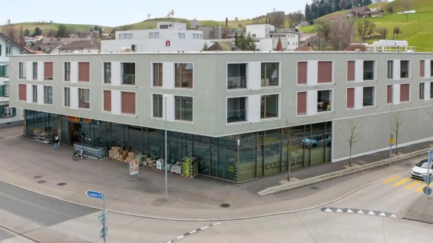 Tiefgaragenstellplatz mieten - Bahnhofstrasse 43, 4950 Huttwil