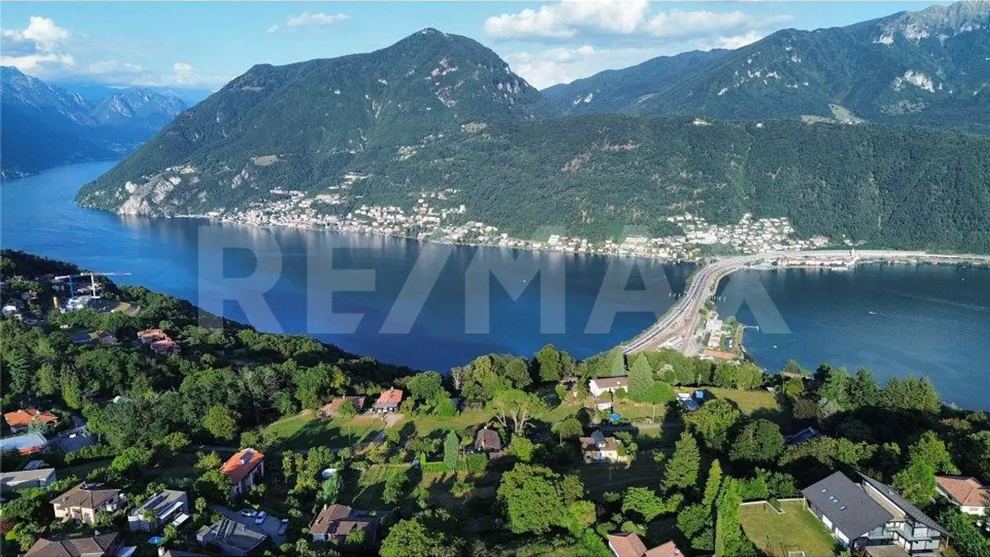 Constructible plot for sale - 6914 Carona