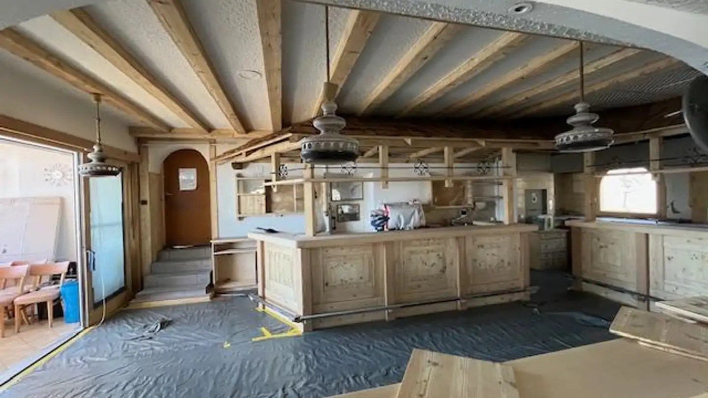 Coffee shop for rent - Route De La Combaz 2, 3963 Crans-Montana - Photo 2