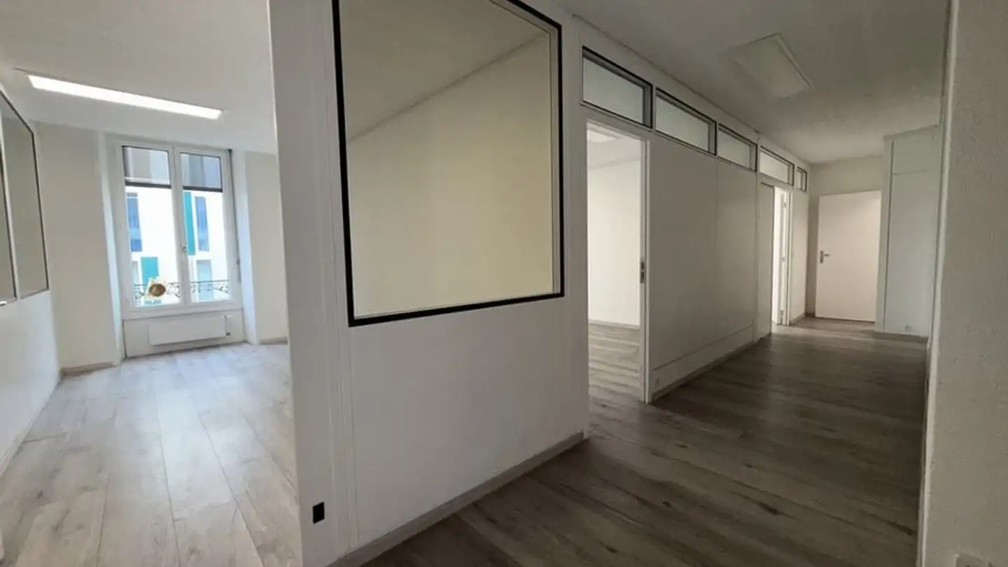 Commercial for rent - Place De Cornavin 14, 1201 Genève - Photo 3