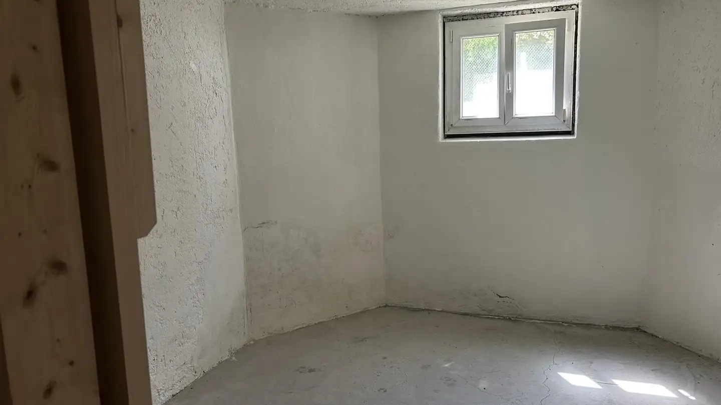 Kellerabteil mieten - Feldblumenweg 5, 8048 Zürich
