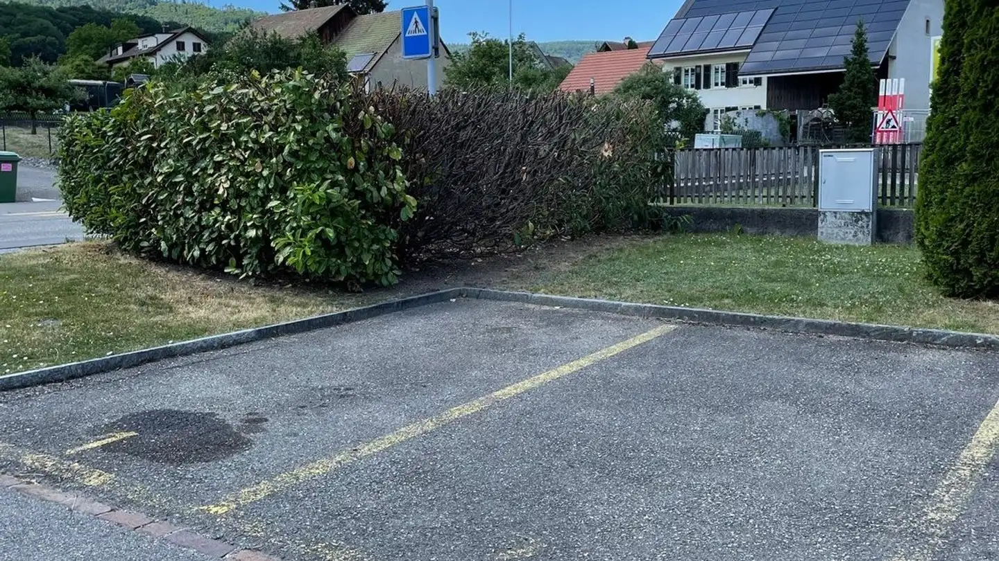 Outdoor parking space for rent - Unterweg 3, 5015 Erlinsbach SO