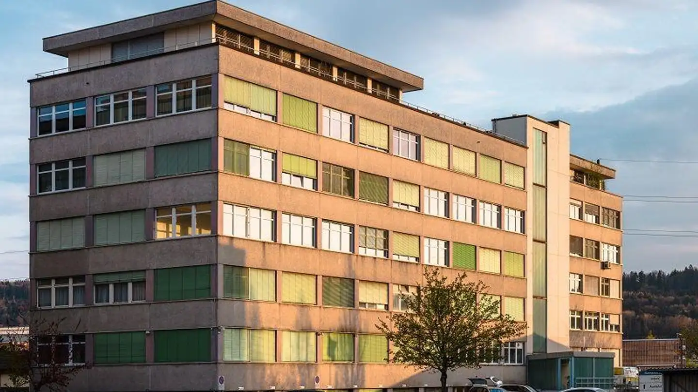 Commercial à louer - Pumpwerkstrasse 15, 8105 Regensdorf