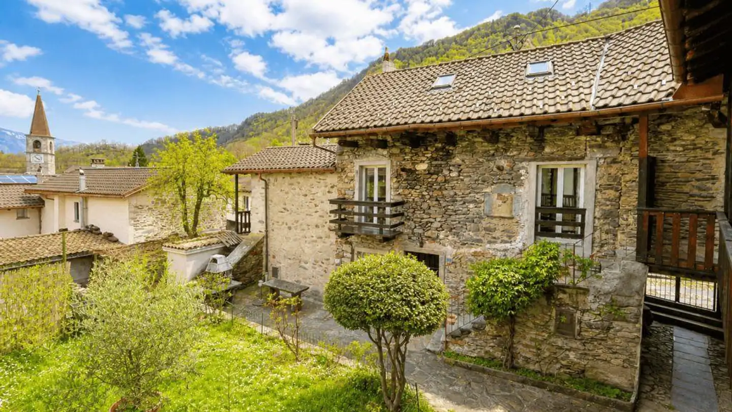 Einfamilienhaus kaufen - Via E. Pestalozzi 8, 6618 Arcegno