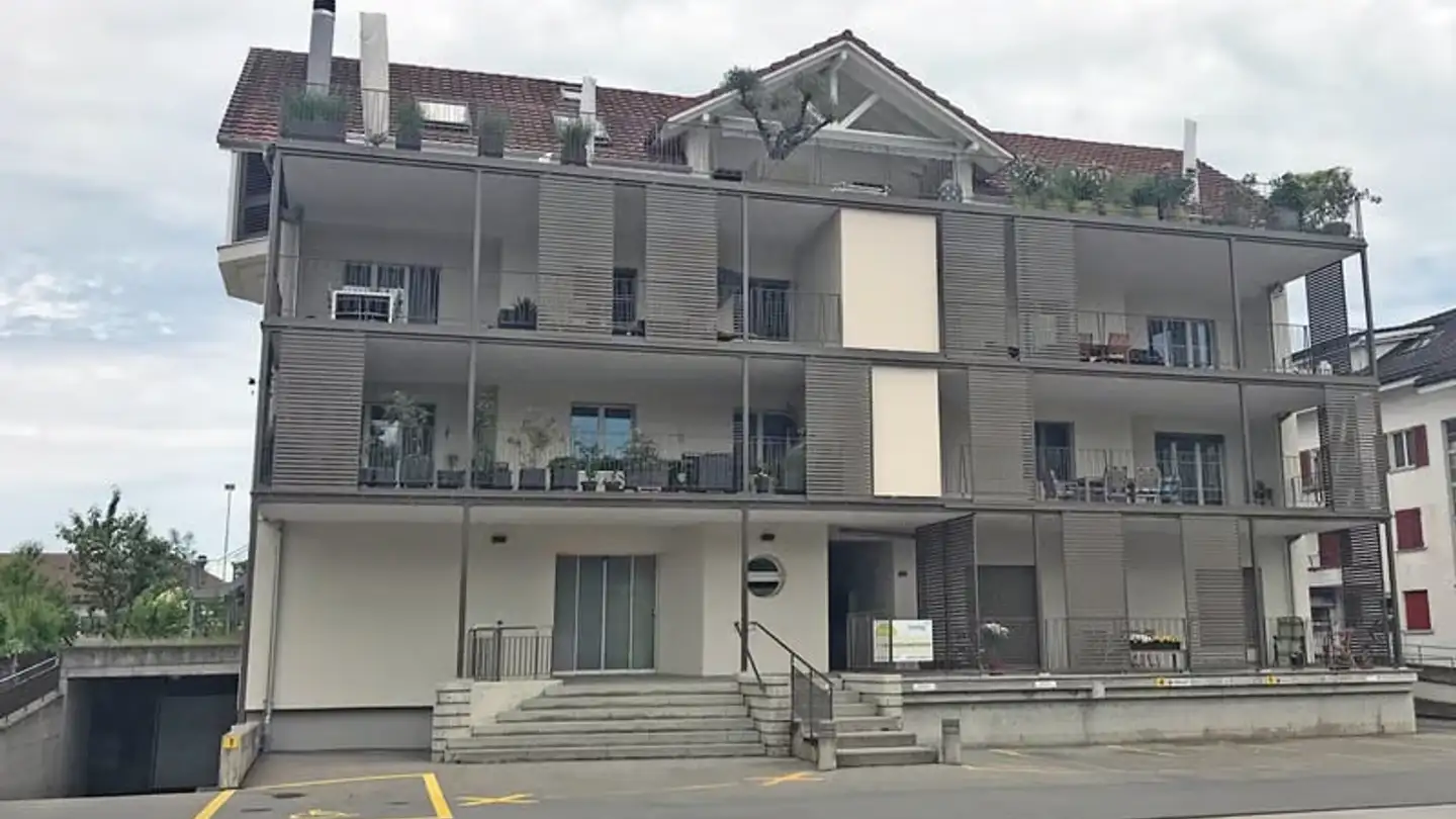 Edificio ad uso misto in vendita - Bahnhofstrasse 15, 6203 Sempach Station