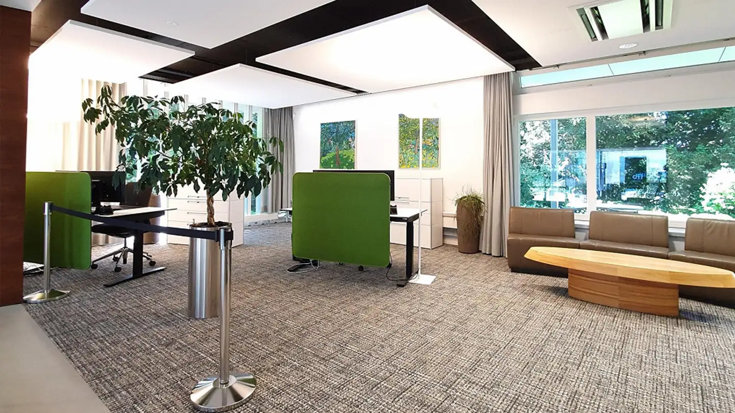 Mixed-use building for rent - Bergstrasse 8, 8712 Stäfa - Photo 2