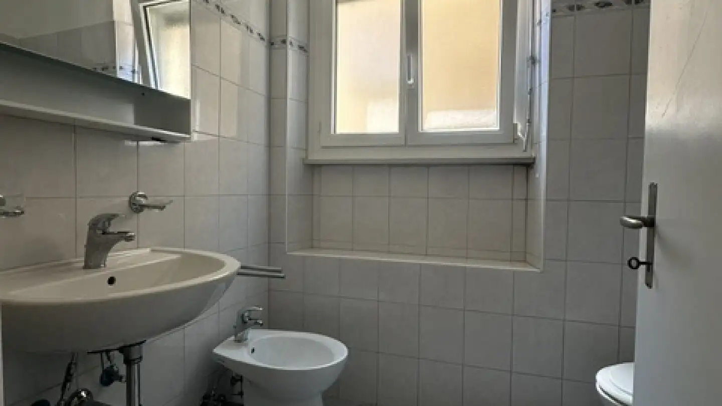 Appartamento in affitto - Via Delle Scuole 4, 6900 Paradiso - Foto 3